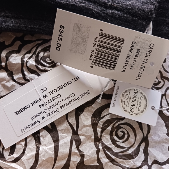 - - Carolyn Rowan Fingerless Gloves in Cashmere and Degrade Pink and … - Picture 4 of 10